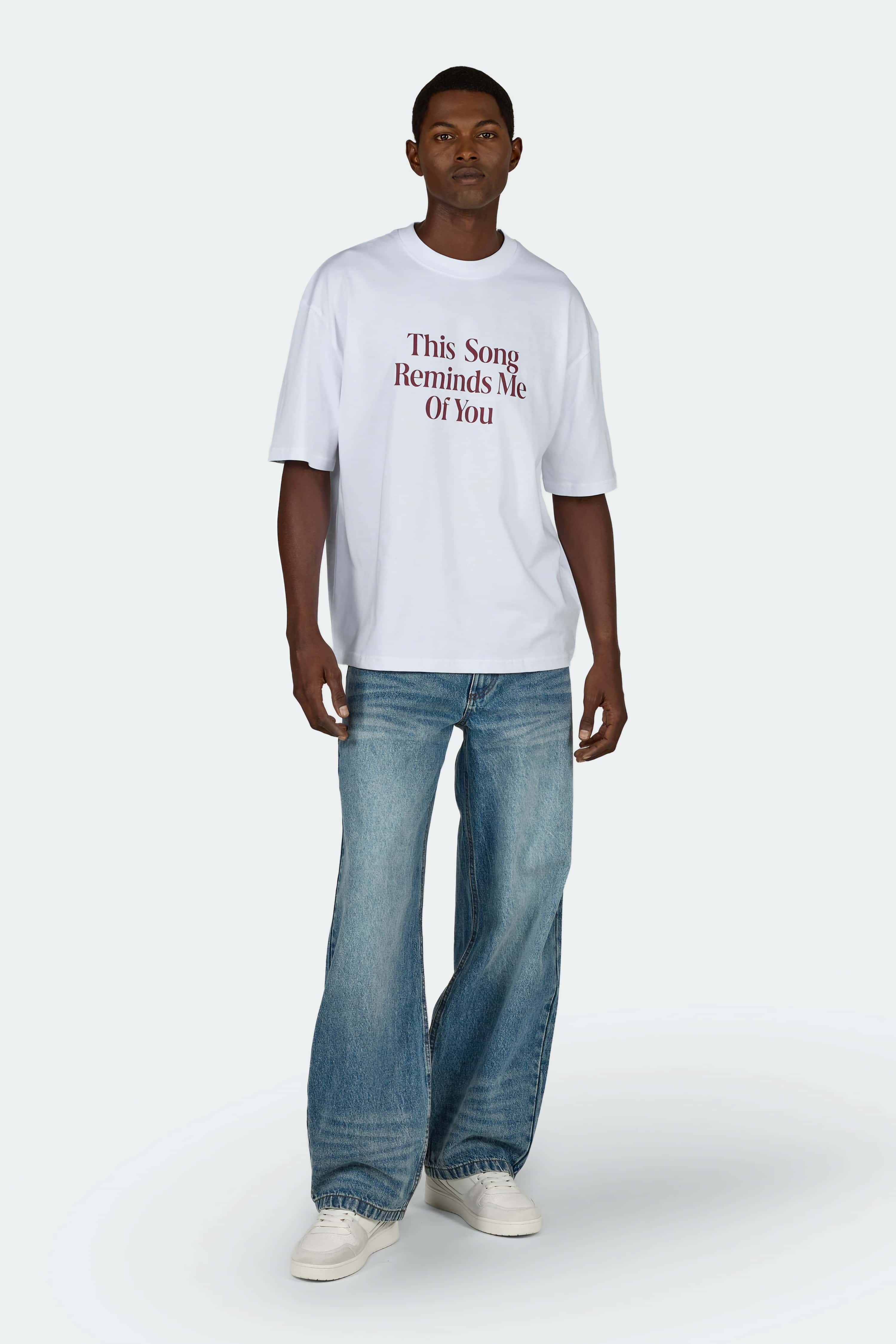 Pagador "This Song Reminds Me Of You" Oversized Tee – White/Burgundy - Lovr