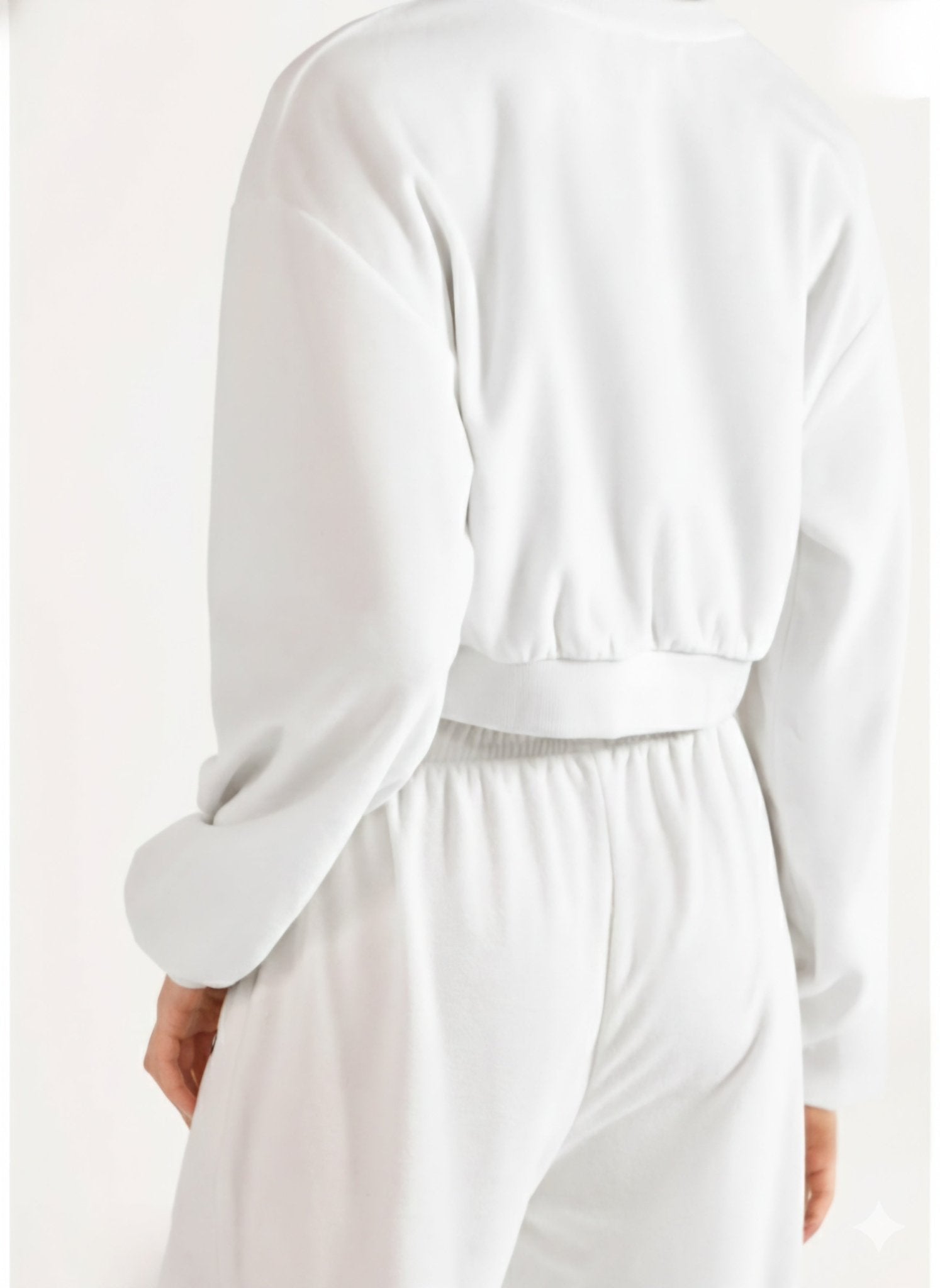 Bershka Soft - Touch Cropped Sweatshirt - Lovr