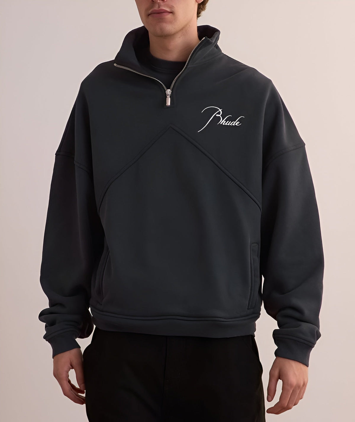 Rhude Script Logo Quarter-Zip Sweatshirt – Black - Lovr
